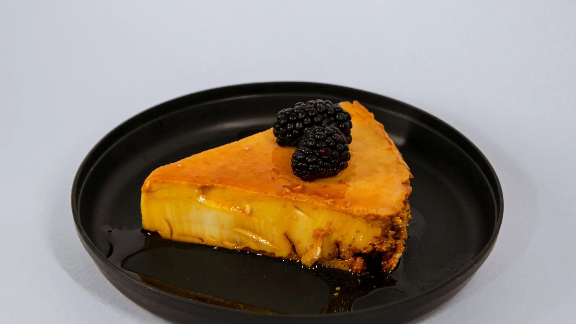 Budín de pan con manzana y canela: el postre casero que transforma ingredientes sencillos