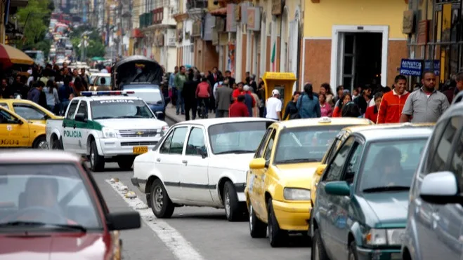 Trancones vehiculares desesperan a conductores y peatones de la ciudad de Pasto