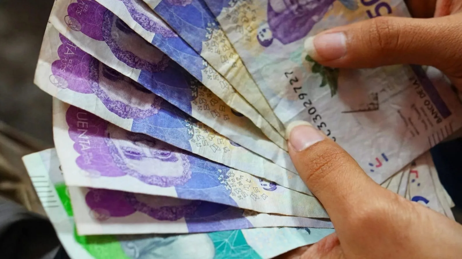 Salario mínimo 2027 tendría aumento de dos dígitos: sindicatos avisan