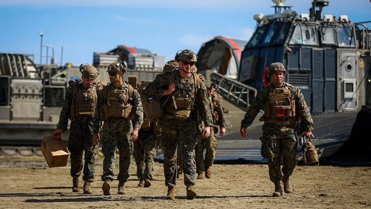 Realizan sobrevuelos y despliegues militares en la capital de Estados Unidos