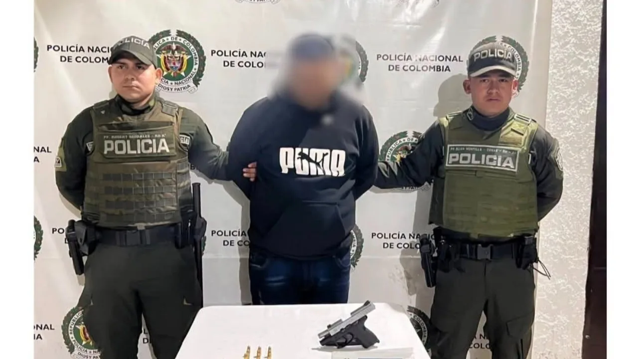 Dos capturados en Ipiales por porte ilegal de armas y recuperación de camioneta robada