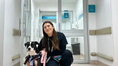 Ella es Padme, la perrita ‘doctora’ que ayuda a sanar pacientes en Medellín